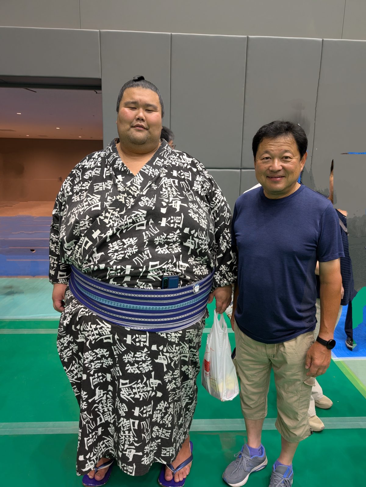 大相撲名古屋場所での角界最重量の出羽ノ城関